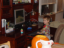 Hunter playing Quake